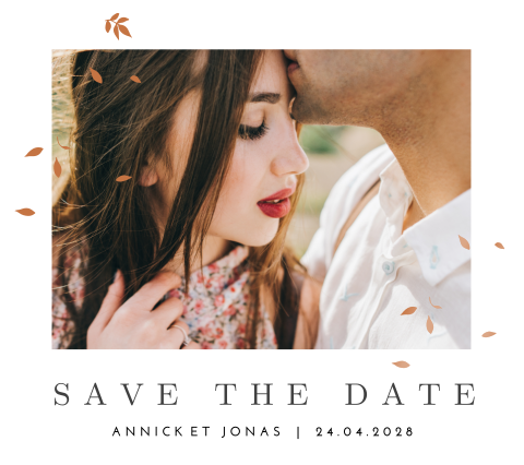 Save the date avec une pluie de feuilles en vernis et une photo