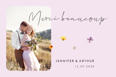 Carte de remerciement avec des fleurs et une photo