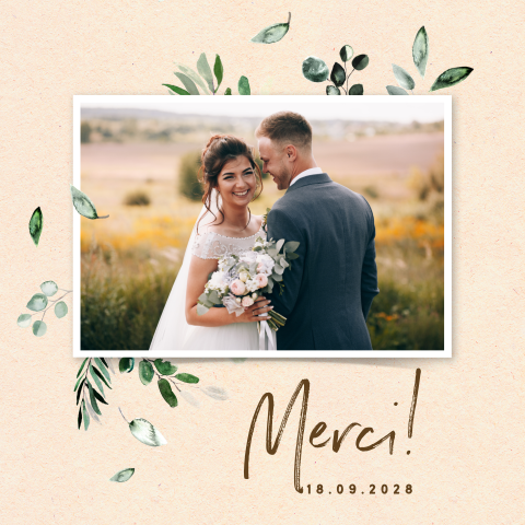 Carte de remerciement avec des branches, des feuilles et une photo