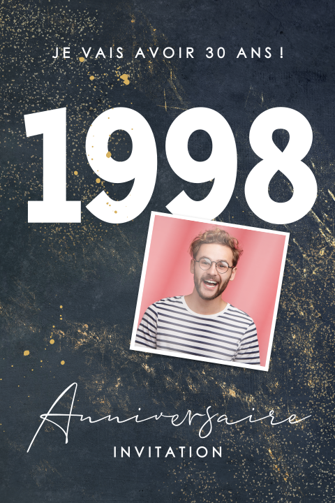 Carte d'invitation moderne avec une photo sur fond de galaxie
