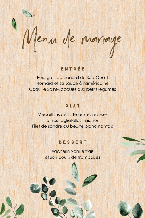 Carte de menu en bois avec des branches d'eucalyptus