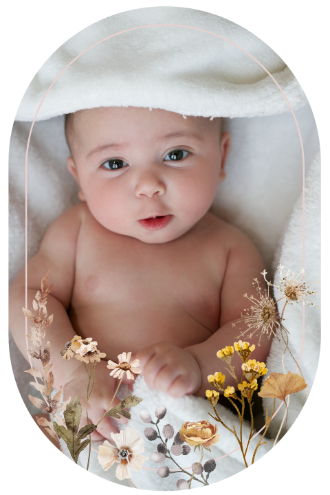 Faire-part de naissance avec photo, dorure rosée et fleurs
