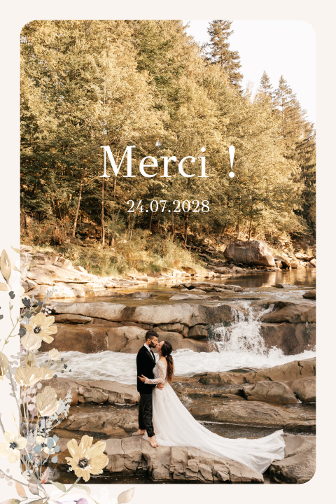 Carte de remerciement avec des fleurs séchées et une photo