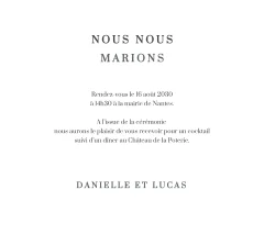 Faire-part de mariage avec dorure sur un fond vert foncé