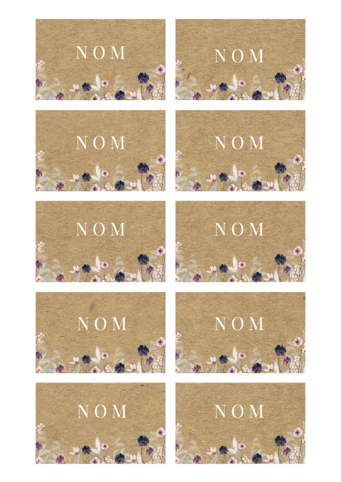 Marque-places avec des fleurs aquarelles, fond effet kraft