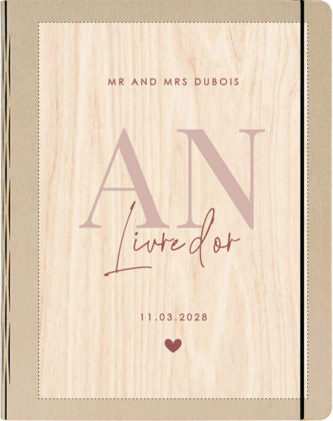 Livre d'or en bois avec grandes initiales en vieux rose