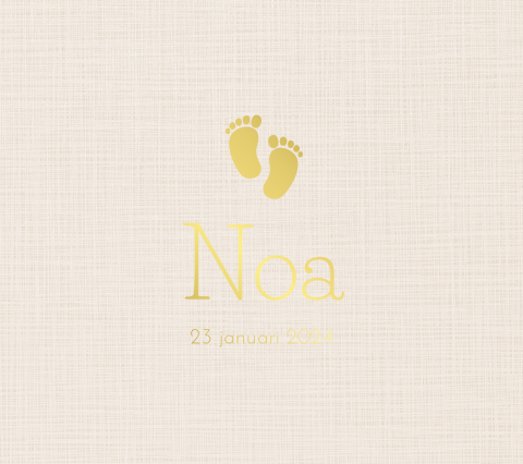 Minimalistisch geboortekaartje met voetjes in goudfolie