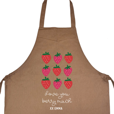Kookschort met naam en aardbeien