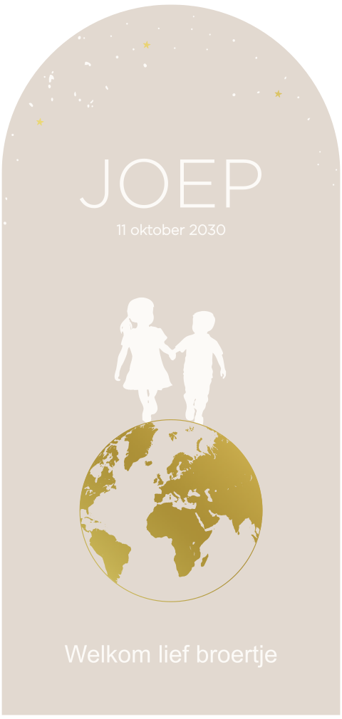 Lief geboortekaartje zusje en broertje hand in hand op aardbol goudfo
