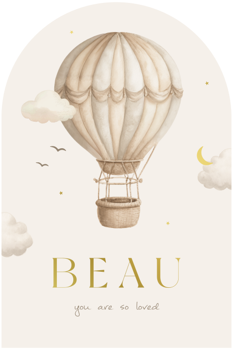 Geboortekaartje in boogvorm met beige luchtballon en wolkjes