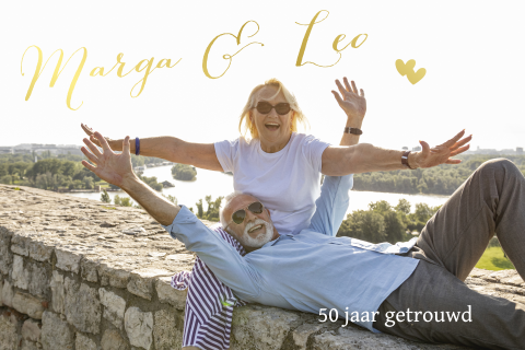 Jubileumkaart enkel met eigen foto en goudfolie voor 50 jaar