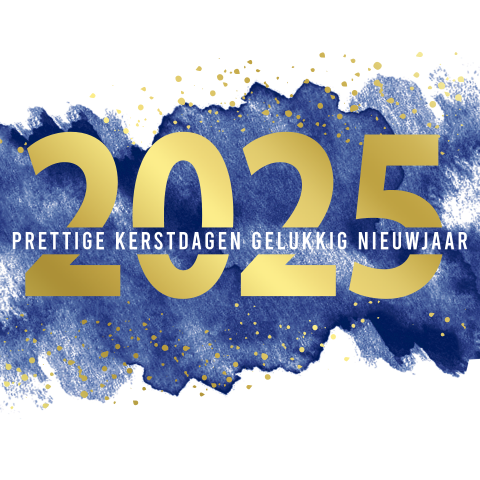 Kerstkaart met blauwe watercolor en goudfolie