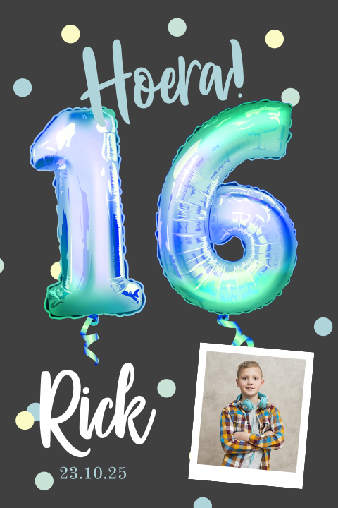 Uitnodiging voor verjaardag met folieballon en eigen foto