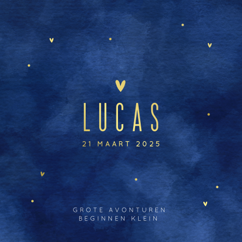 Hip geboortekaartje met blauw watercolor en naam in goudfolie