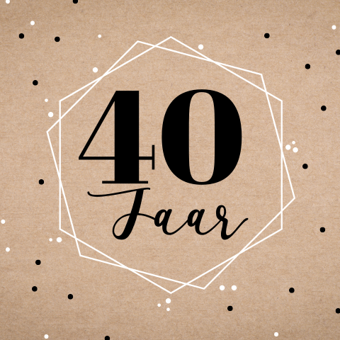 Uitnodiging voor 40ste verjaardag op kraft papier
