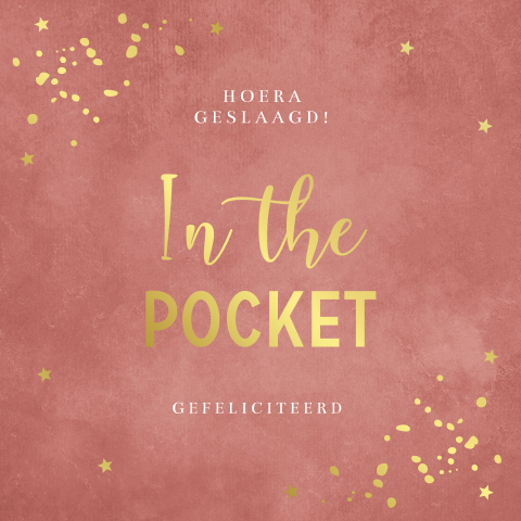 Felicitatie kaart geslaagd diploma vrouw roze goudfolie