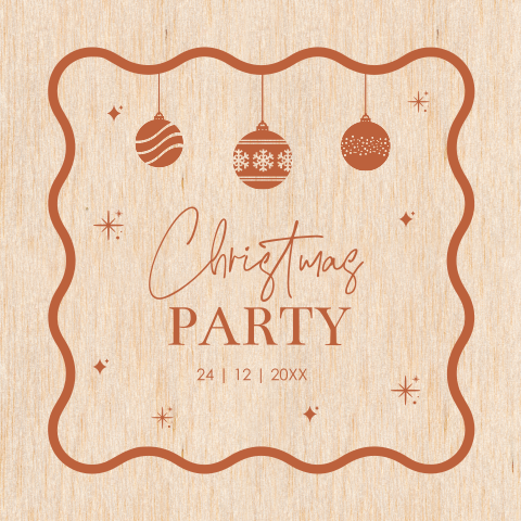 Uitnodiging kerstborrel echt hout kerstballen golvend kader modern
