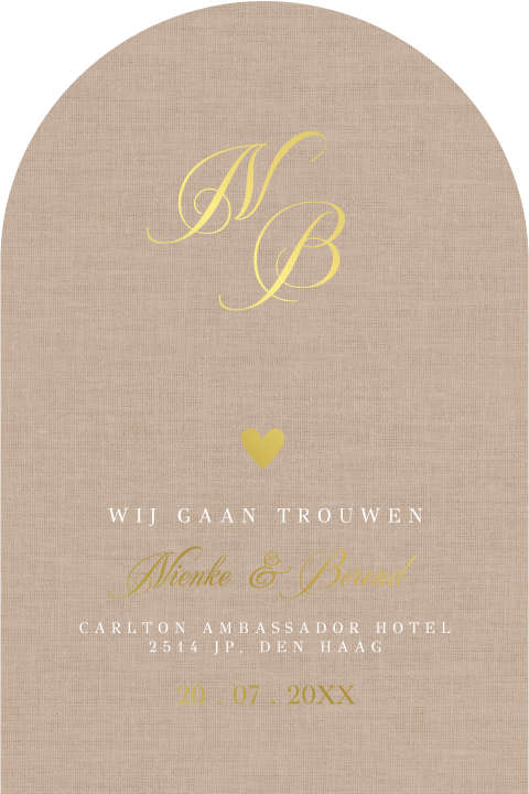 Klassieke trouwkaart beige boog sierlijke initialen naam goudfolie