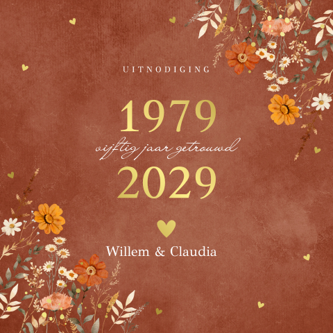 Uitnodiging jubileum 50 jaar getrouwd roestbruin bloemen goudfolie