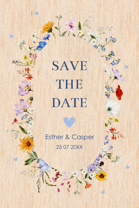 Save the Date kaart op echt hout bloemenkrans blauw
