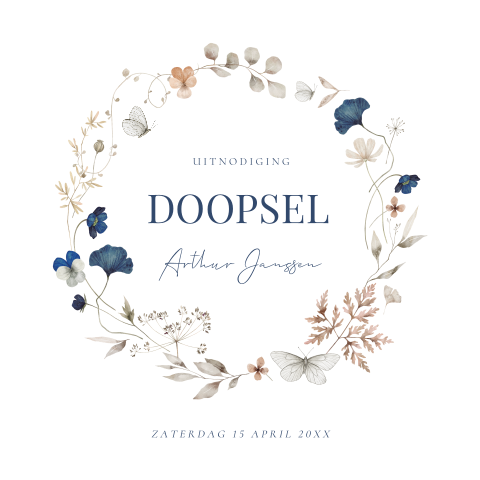 Doop uitnodiging jongenwit met bloemenkrans beige blauw