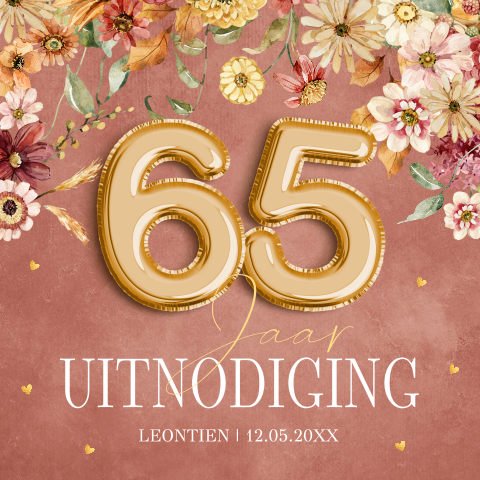 Uitnodiging verjaardag 65 jaar vrouw bloemen ballonnen terracotta