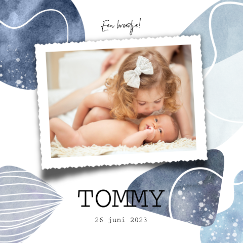 Trendy foto geboortekaartje abstracte aquarel vormen