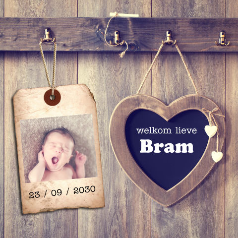 Stoer geboortekaartje houten hartje en foto