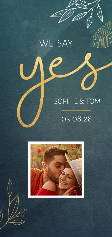 Langwerpige trouwkaart met botanische illustraties