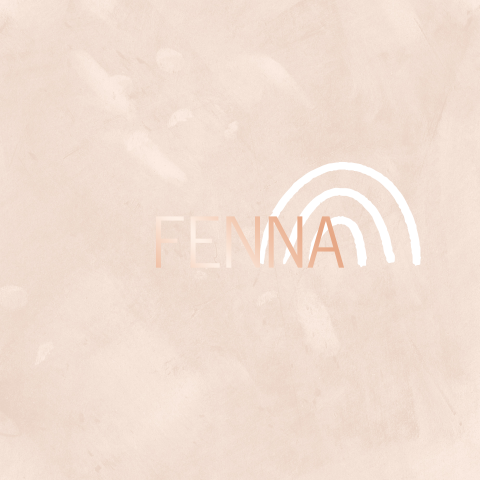 Geboortekaartje meisje regenboogje rosegoud krijtachtergrond