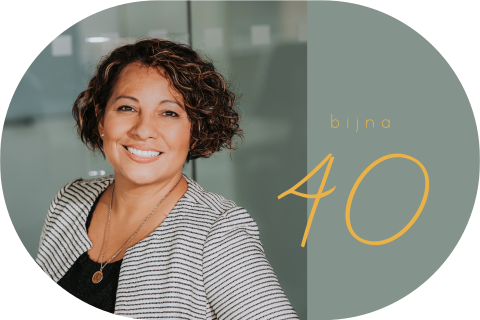 Uitnodiging 40 jaar in ovale vorm voor een verjaardagsfeest