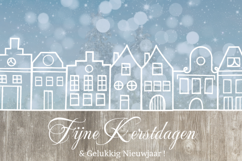 Kerst verhuiskaart met hout en getekende huisjes en sneeuw