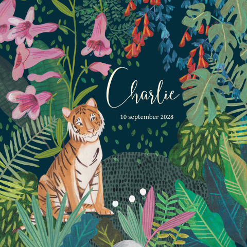 Jongens geboortekaartje tijger in de jungle met bloemen