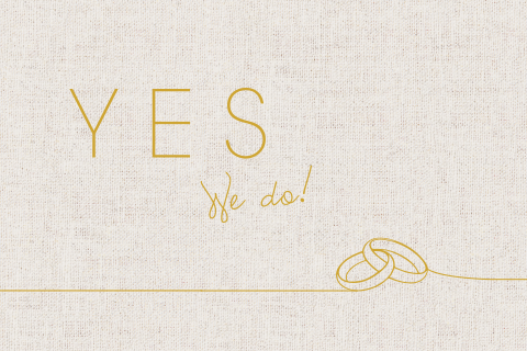 Stijlvolle trouwkaart in beige met linnen-look achtergrond