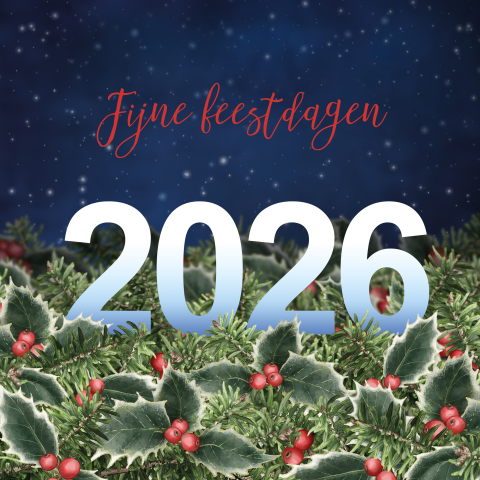 Kerstkaart met groot jaartal en huls