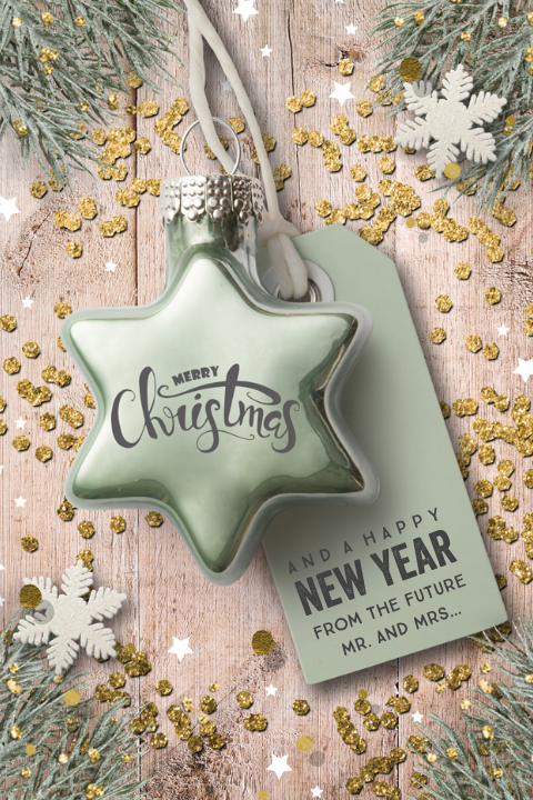 Kerst save the date kaart met hout en kerstbal