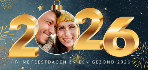 2026 kerstkaart met jaartal en kerstbal foto