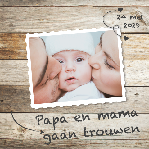 Hippe trouwkaart papa en mama gaan trouwen bruin hout met foto