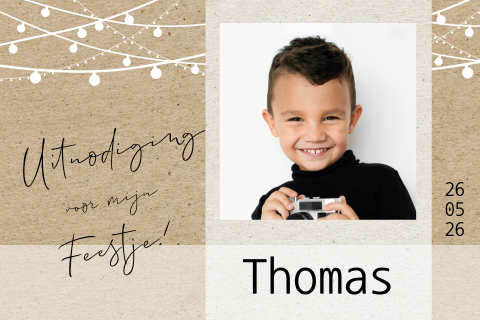 Uitnodiging verjaardag kinderfeestje foto kraft en slingers