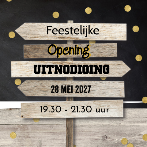 Uitnodiging opening bedrijf met houten borden en confetti