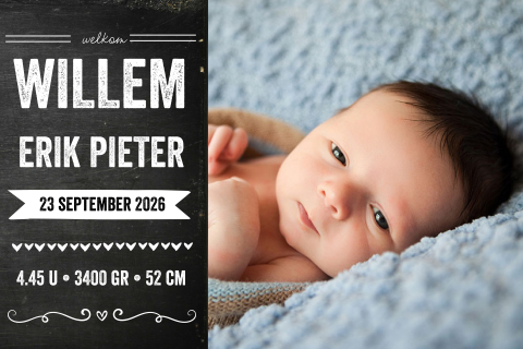 Geboortekaartje foto met krijtbord en doodles jongen