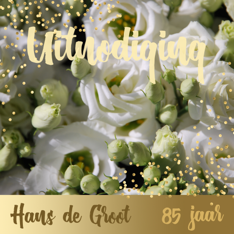 Uitnodiging 85e verjaardag met prachtige bloemen groen en goud