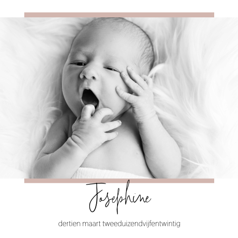Minimalistisch geboortekaartje voor een meisje met lijnen en foto