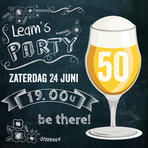 Uitnodiging feest met krijtbord tekst 50 jaar verjaardag man