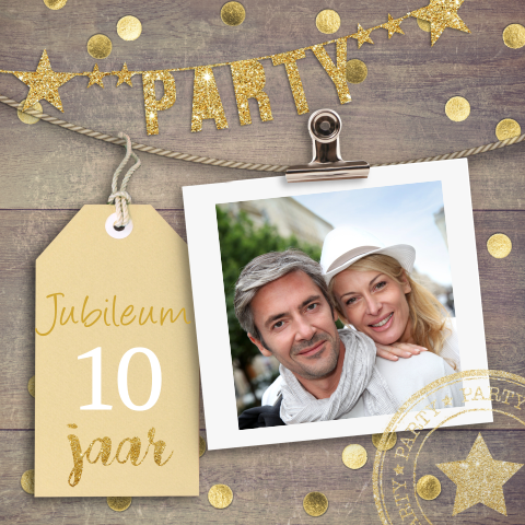 Uitnodiging 10 jarig jubileum met hout en confetti