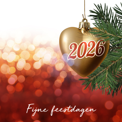 Kerstkaart 2026 met kerstbal in hart vorm