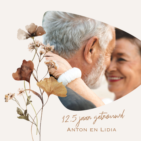 Watercolor uitnodiging 12,5 jubileum met bloemen