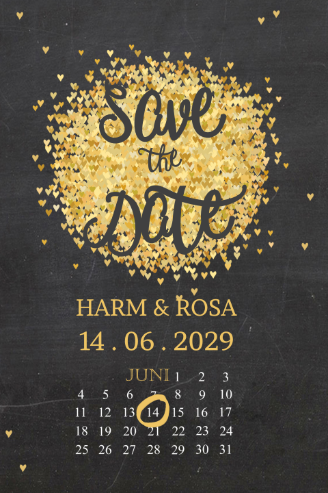 Save the date kaart met gouden hartjes en krijtbord