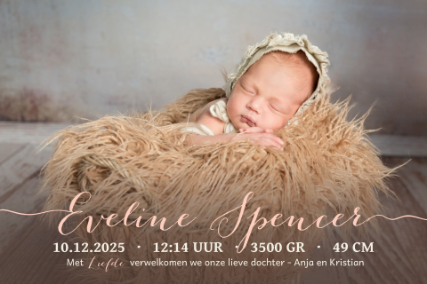 Geboortekaartje met eigen foto en moderne typografie