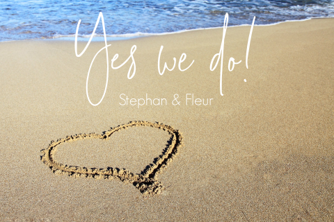 Trouwkaart strand en zee met hart